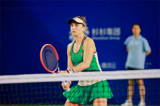 加上更多 加上更多